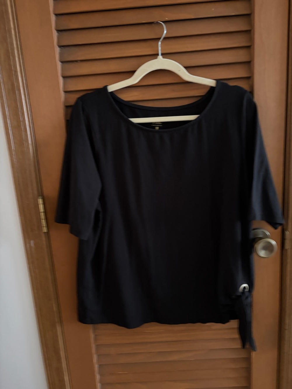 Belle by Kim Gravel Black Short Sleeve Tie-Hem Top